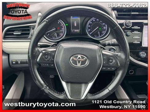 Used 2019 Toyota Camry SE FWD image 9