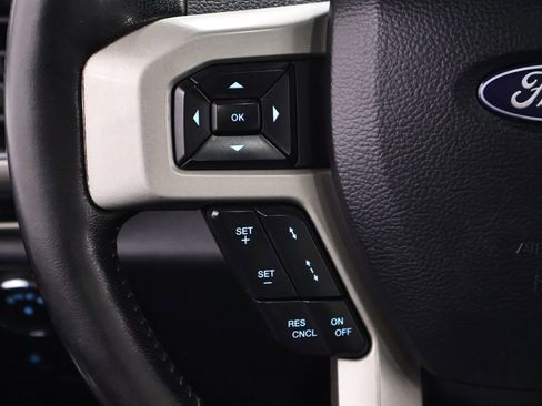 Used 2022 Ford F350 Lariat w/ Black Appearance Package image 25