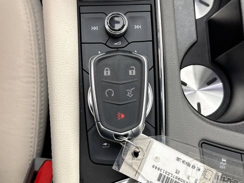 Used 2020 Cadillac XT5 Premium Luxury image 26