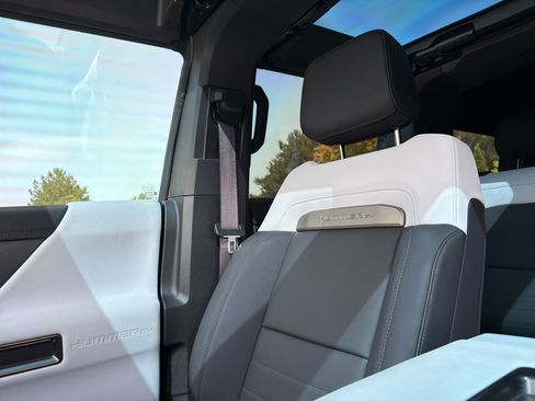 Used 2024 GMC Hummer EV 3X w/ LPO, Illumination Package AWD/4WD image 25
