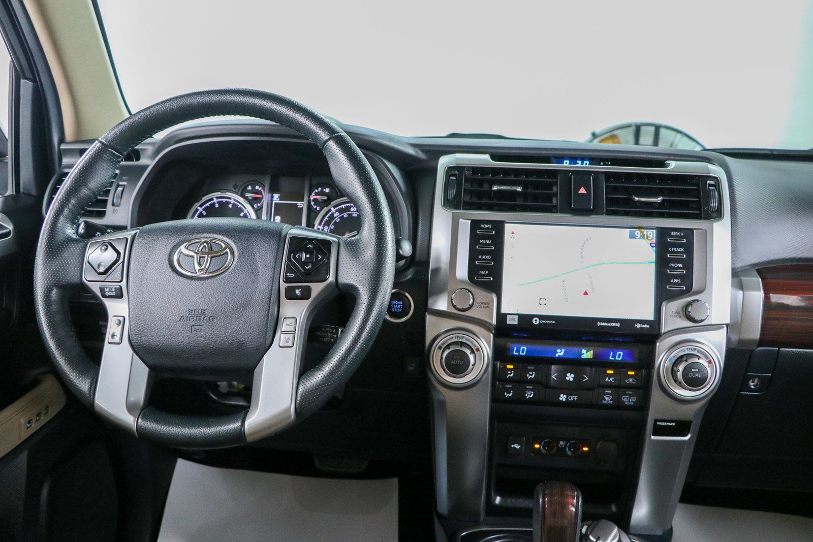 Used 2024 Toyota 4Runner Limited AWD/4WD image 18
