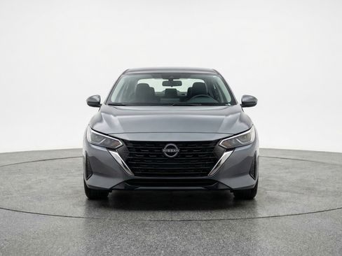 Used 2025 Nissan Sentra SV FWD image 2
