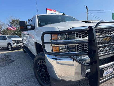 Used 2019 Chevrolet Silverado 2500 W/T w/ Snow Plow Prep Package image 3