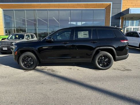 New 2025 Jeep Grand Cherokee L Altitude image 9