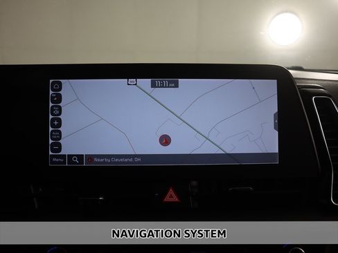 Used 2024 Kia Sportage EX image 3