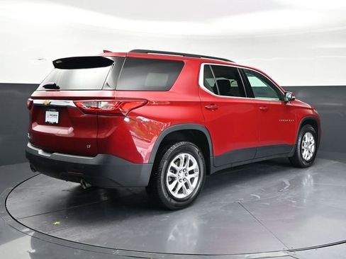Used 2021 Chevrolet Traverse LT FWD image 5