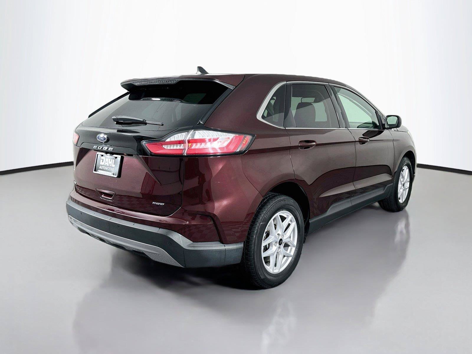 Used 2024 Ford Edge SEL AWD/4WD image 13