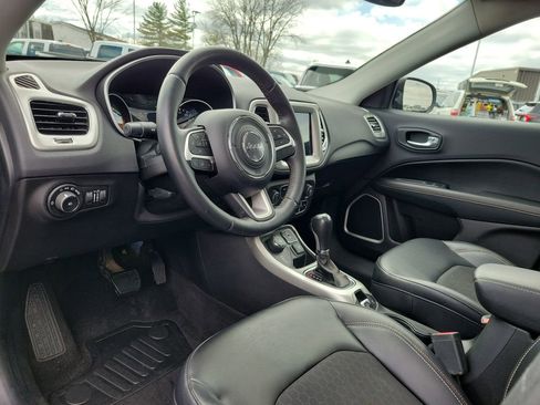 Used 2017 Jeep Compass Latitude w/ Popular Equipment Group image 21