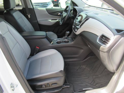 Used 2021 Chevrolet Equinox Premier FWD image 10