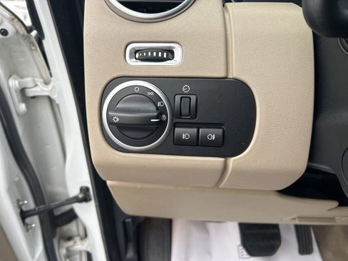 Used 2016 Land Rover LR4 HSE image 7