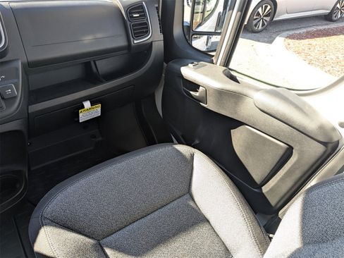 Used 2025 RAM ProMaster 3500 w/ Quick Order Package 22G SLT image 18