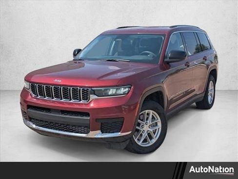 Used 2023 Jeep Grand Cherokee L Laredo image 1