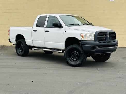 Used 2009 Dodge Ram 2500 Truck ST w/ PWR Accessory Group image 2