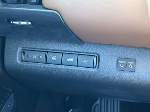 New 2026 Nissan Pathfinder Platinum w/ Lighting Package AWD/4WD image 29