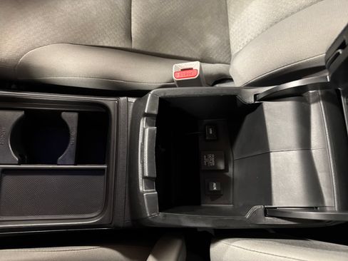 Used 2015 Honda CR-V LX image 34