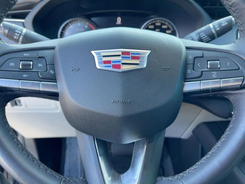 Used 2022 Cadillac XT4 Luxury image 17