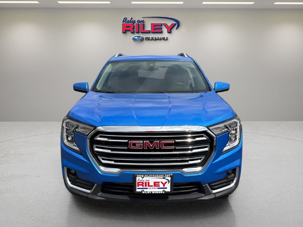 Used 2024 GMC Terrain SLT AWD/4WD image 9