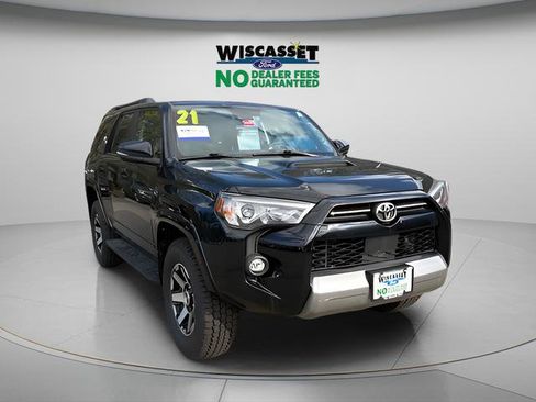 Used 2021 Toyota 4Runner TRD Off-Road Premium w/ Moonroof Package AWD/4WD image 2