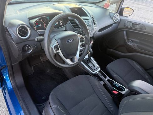 Used 2018 Ford Fiesta SE image 9