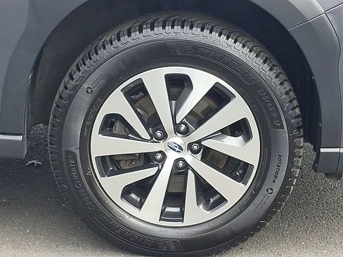 Used 2023 Subaru Outback Premium image 8