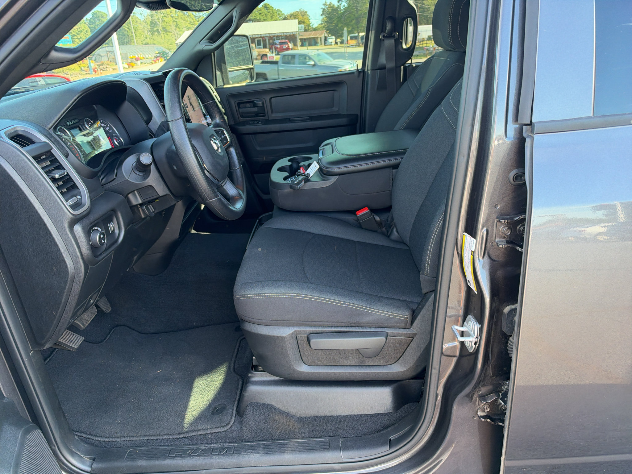Used 2026 RAM 3500 Tradesman AWD/4WD image 19