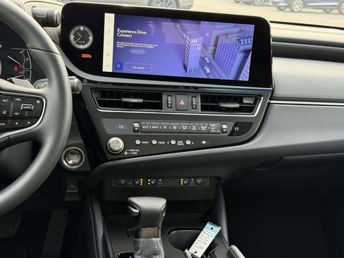 Used 2025 Lexus ES 350 Premium image 17