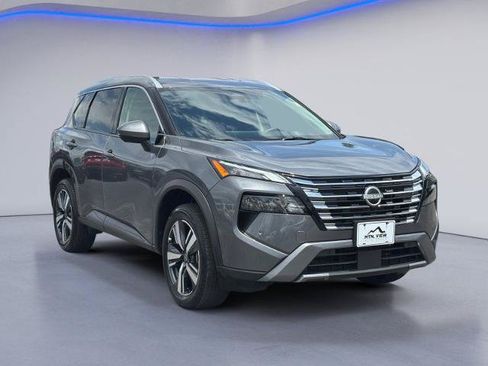 Used 2026 Nissan Rogue SL AWD/4WD image 5