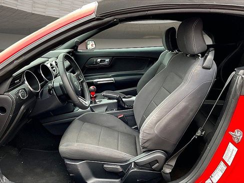 Used 2016 Ford Mustang Convertible RWD image 21