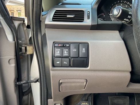 Used 2014 Honda Odyssey Touring Elite image 16