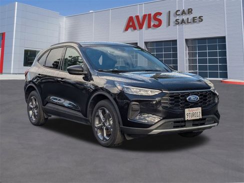 Used 2025 Ford Escape ST-Line image 3