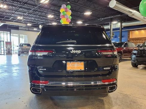 Used 2025 Jeep Grand Cherokee L Overland w/ Advanced Protech Group III AWD/4WD image 8