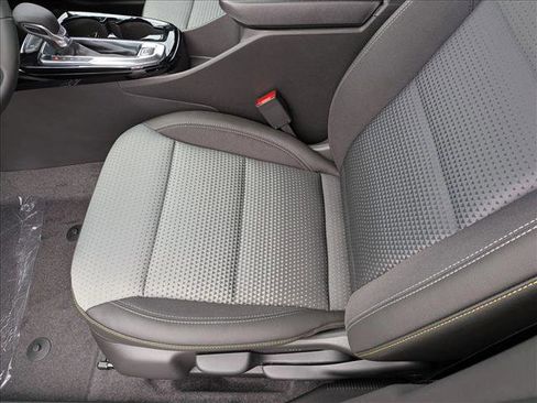 New 2026 Chevrolet Trax LT w/ Driver Confidence Package image 4