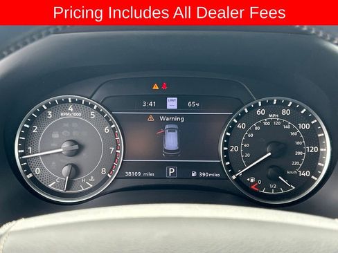 Used 2023 Nissan Armada Platinum w/ Captain's Chairs Package RWD image 10