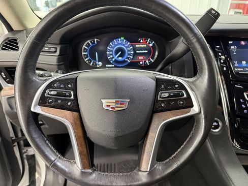 Used 2017 Cadillac Escalade Premium Luxury w/ LPO, Radiant Package AWD/4WD image 8