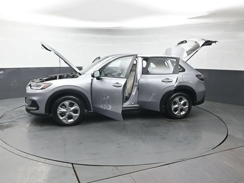 Certified 2024 Honda HR-V LX image 44