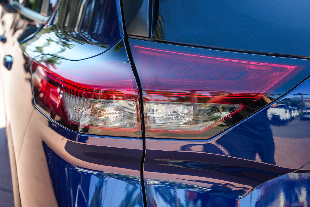 Used 2024 Nissan Rogue SV FWD image 7
