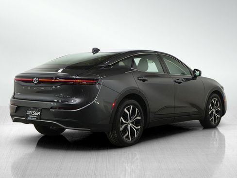 Used 2024 Toyota Crown Limited image 5