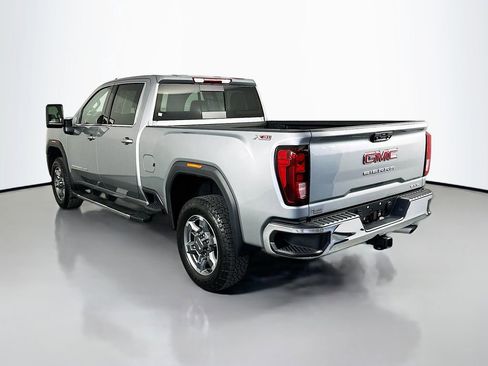 Used 2025 GMC Sierra 2500 SLE w/ SLE Value Package; AWD/4WD image 5