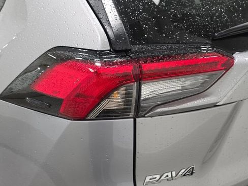 Certified 2025 Toyota RAV4 XLE AWD/4WD image 28