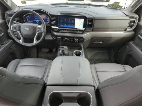 Used 2025 Chevrolet Silverado 1500 LTZ image 14
