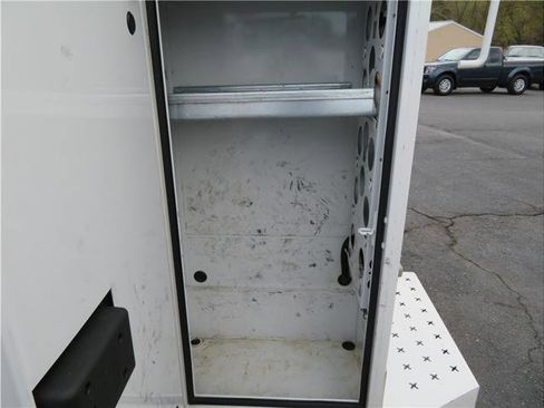 Used 2016 Ford E-350 and Econoline 350 Super Duty image 8