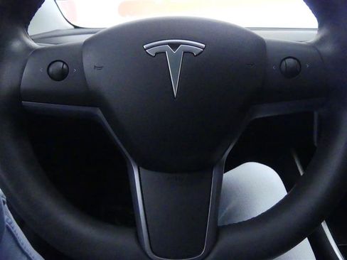 Used 2019 Tesla Model 3 Standard Range Plus image 15