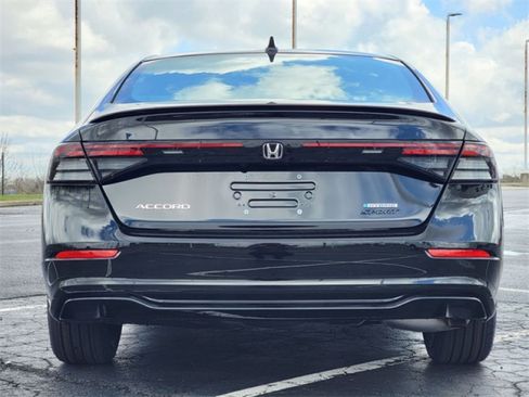 Used 2023 Honda Accord Sport image 6