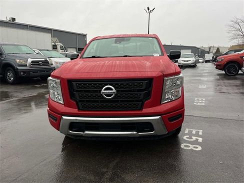 Used 2022 Nissan Titan SV w/ Accessory Utility Package image 8