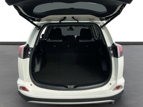 Used 2018 Toyota RAV4 XLE image 24