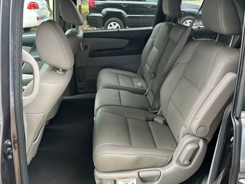 Used 2015 Honda Odyssey Touring image 16