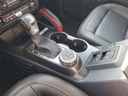 Used 2023 Ford Bronco Badlands image 19