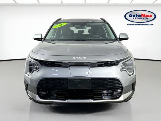 Used 2023 Kia Niro Wave w/ Wave Preserve Package FWD image 5