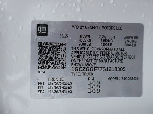 New 2025 Chevrolet Express 3500 w/ Chrome Appearance Package image 30