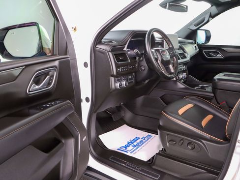 Used 2024 GMC Yukon AT4 w/ AT4 Premium Plus Package AWD/4WD image 3